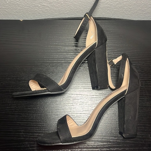 Fashion Nova Black Stiletto Heels Ankle Strap - Picture 3 of 4